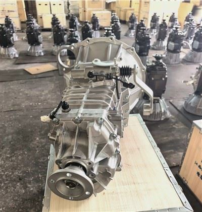 Aluminum MYY6S Gearbox Transmission Assembly For ISUZU NHR NLR NMR NPR NQR Trucks With 4HF1 4HG1 4HK1 4JJ1 Engine suppliers